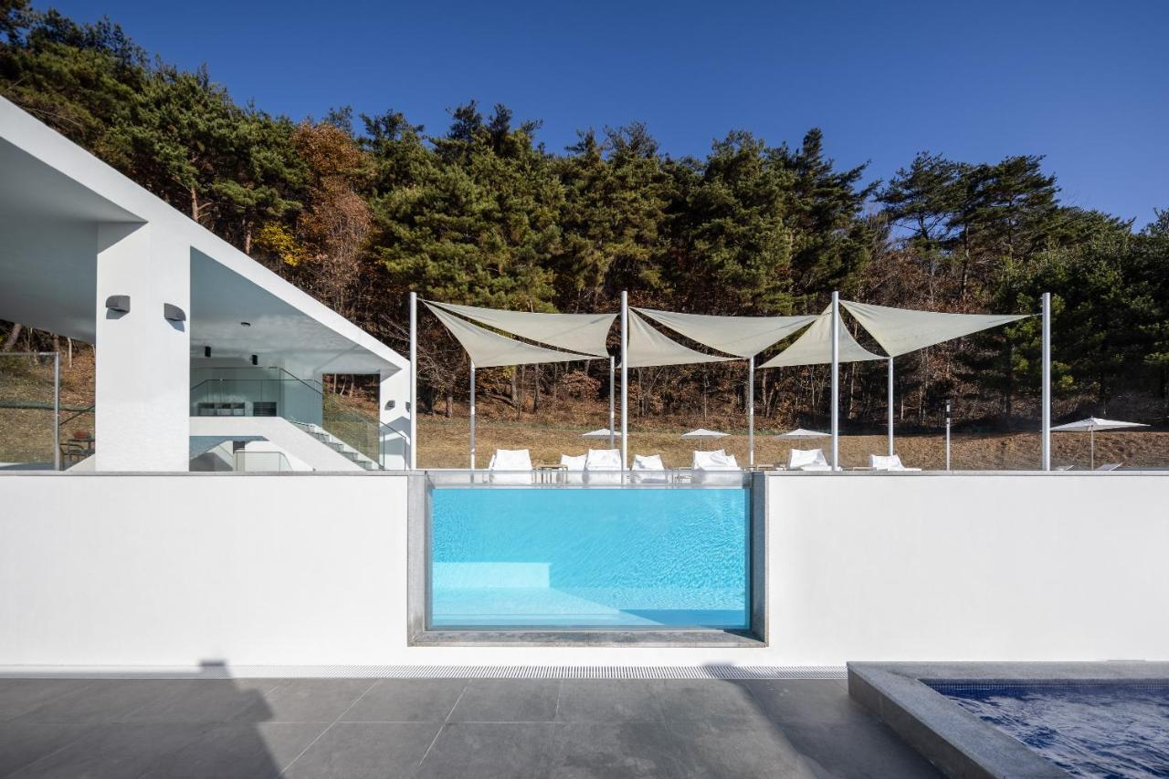 The Suites Hotel Namwon מראה חיצוני תמונה