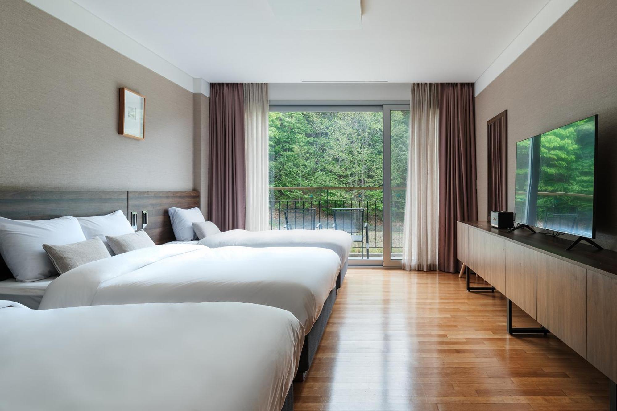 The Suites Hotel Namwon מראה חיצוני תמונה