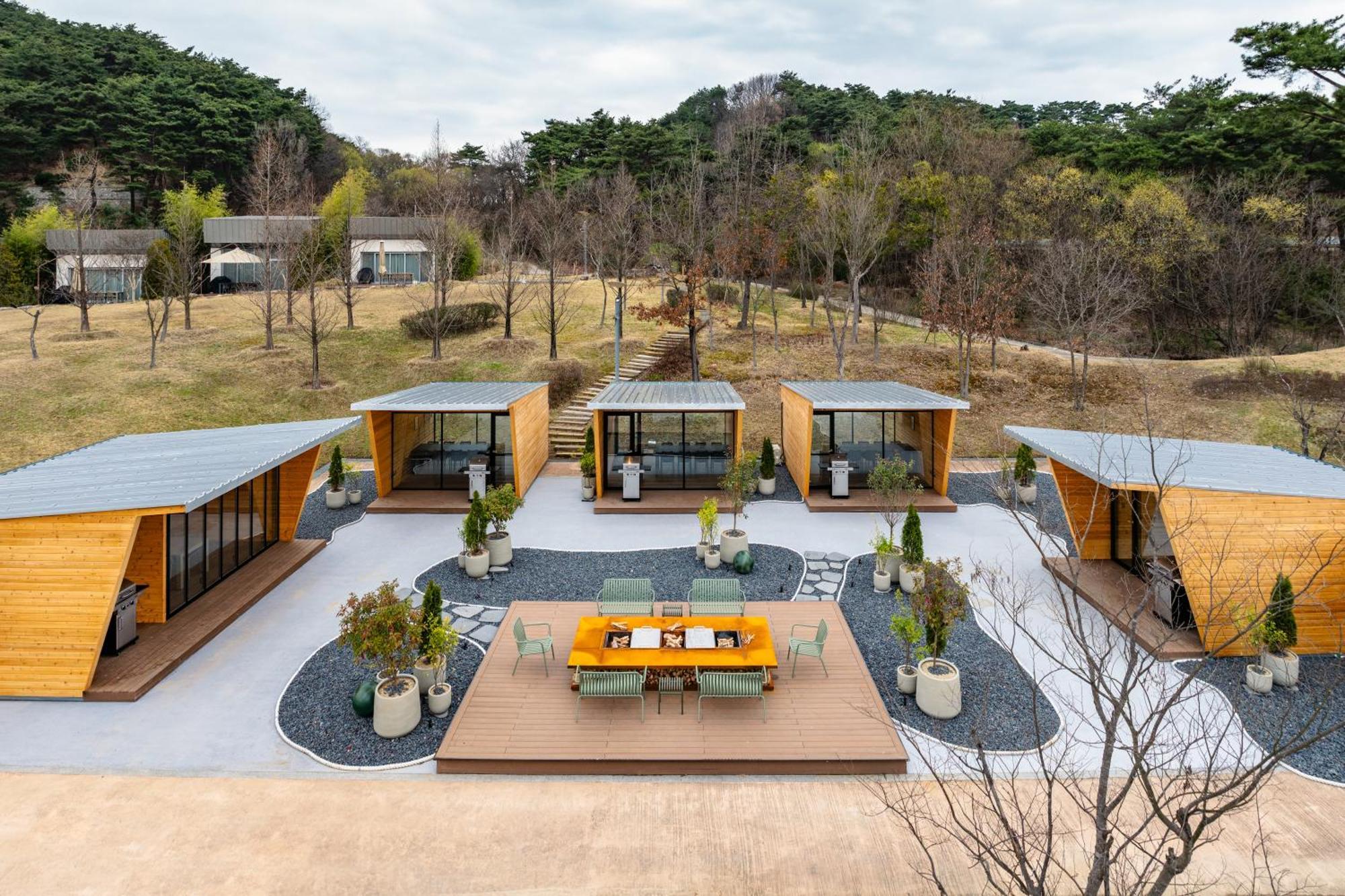The Suites Hotel Namwon מראה חיצוני תמונה