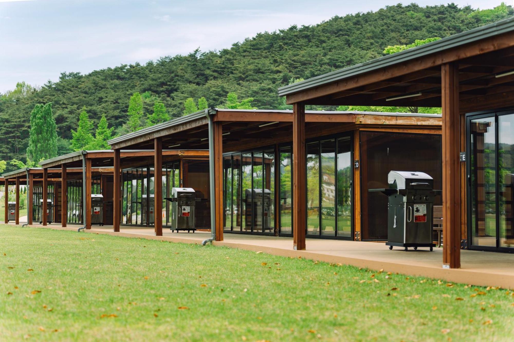 The Suites Hotel Namwon מראה חיצוני תמונה