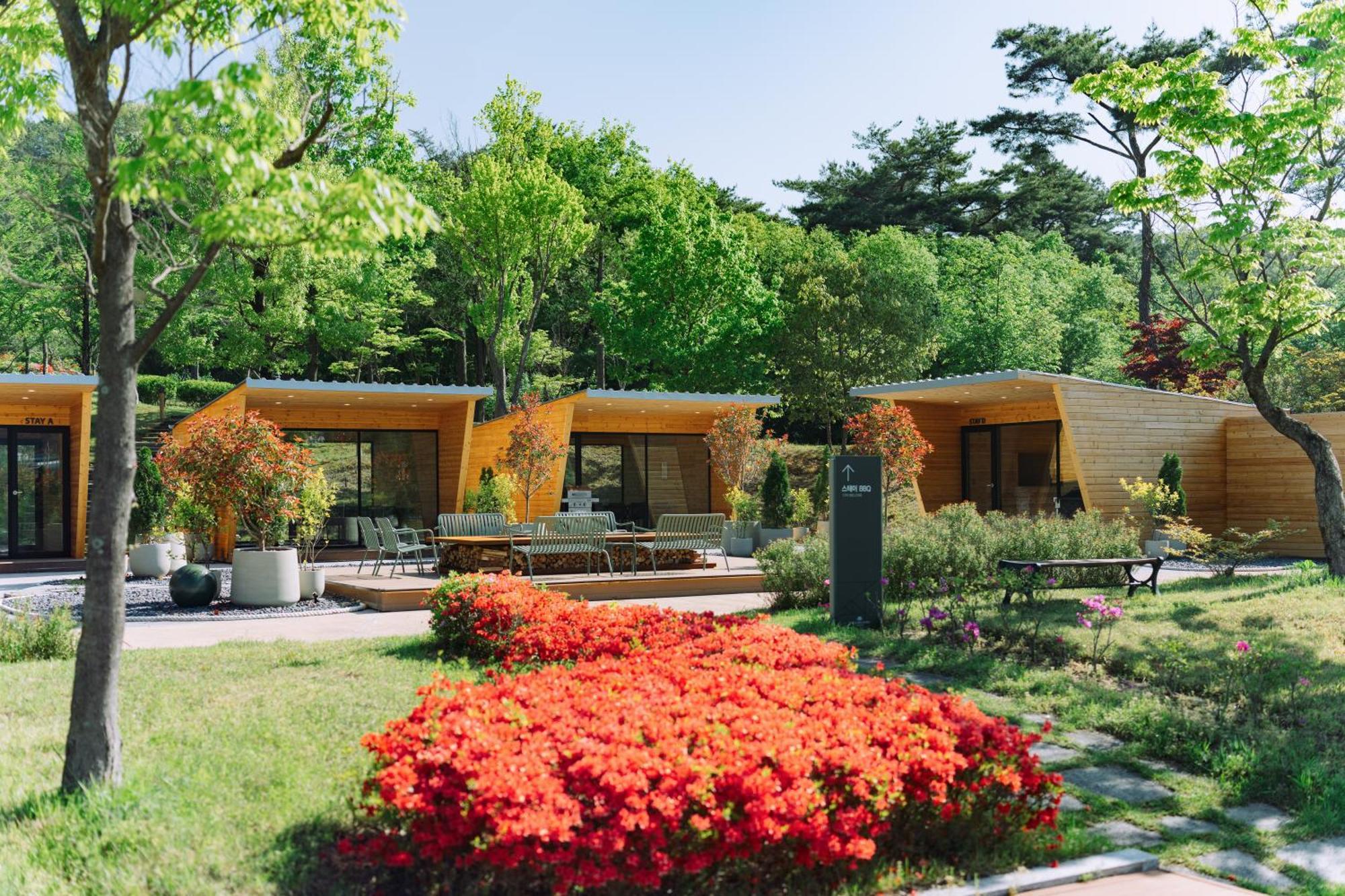 The Suites Hotel Namwon מראה חיצוני תמונה