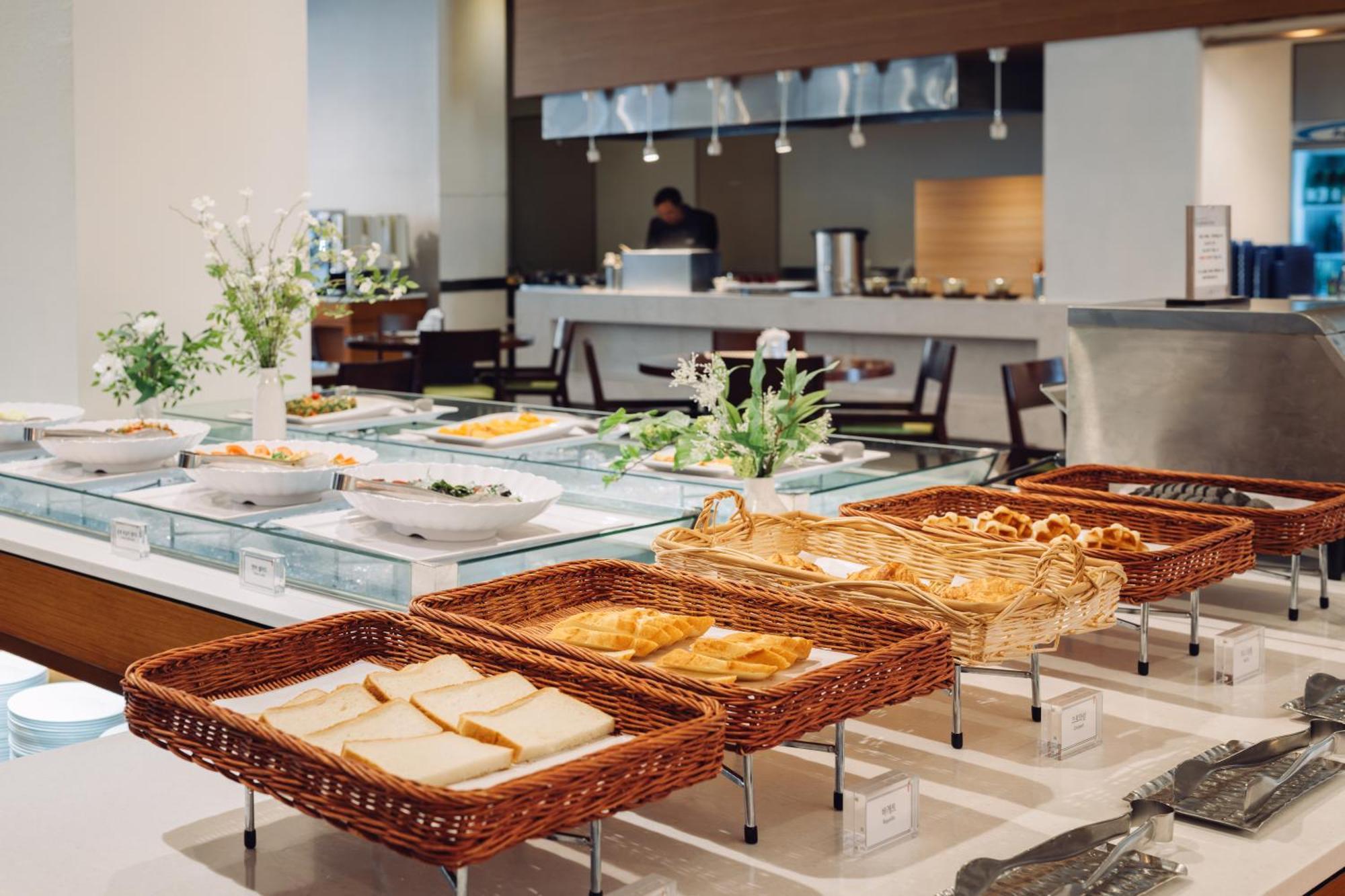 The Suites Hotel Namwon מראה חיצוני תמונה